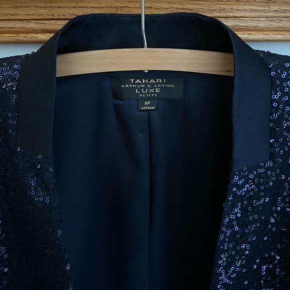 Tahari Petite Navy Suit Sequin 8P NWT - Picture 5 of 8